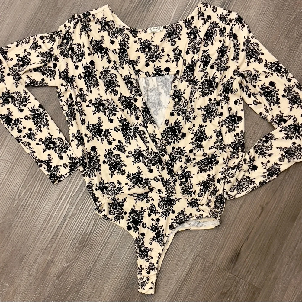 Free People Imtimately Floral Turnt Bodysuit in Ecru Combo Medium - Picture 10 of 16
